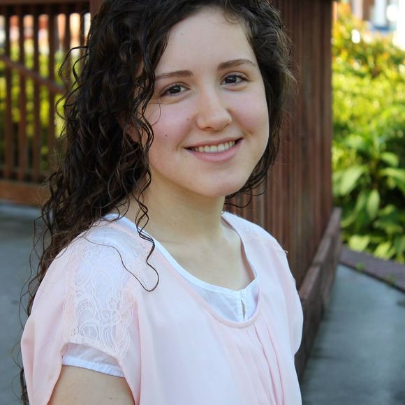 Meet your Posher, Hannah - Picture 1 of 1